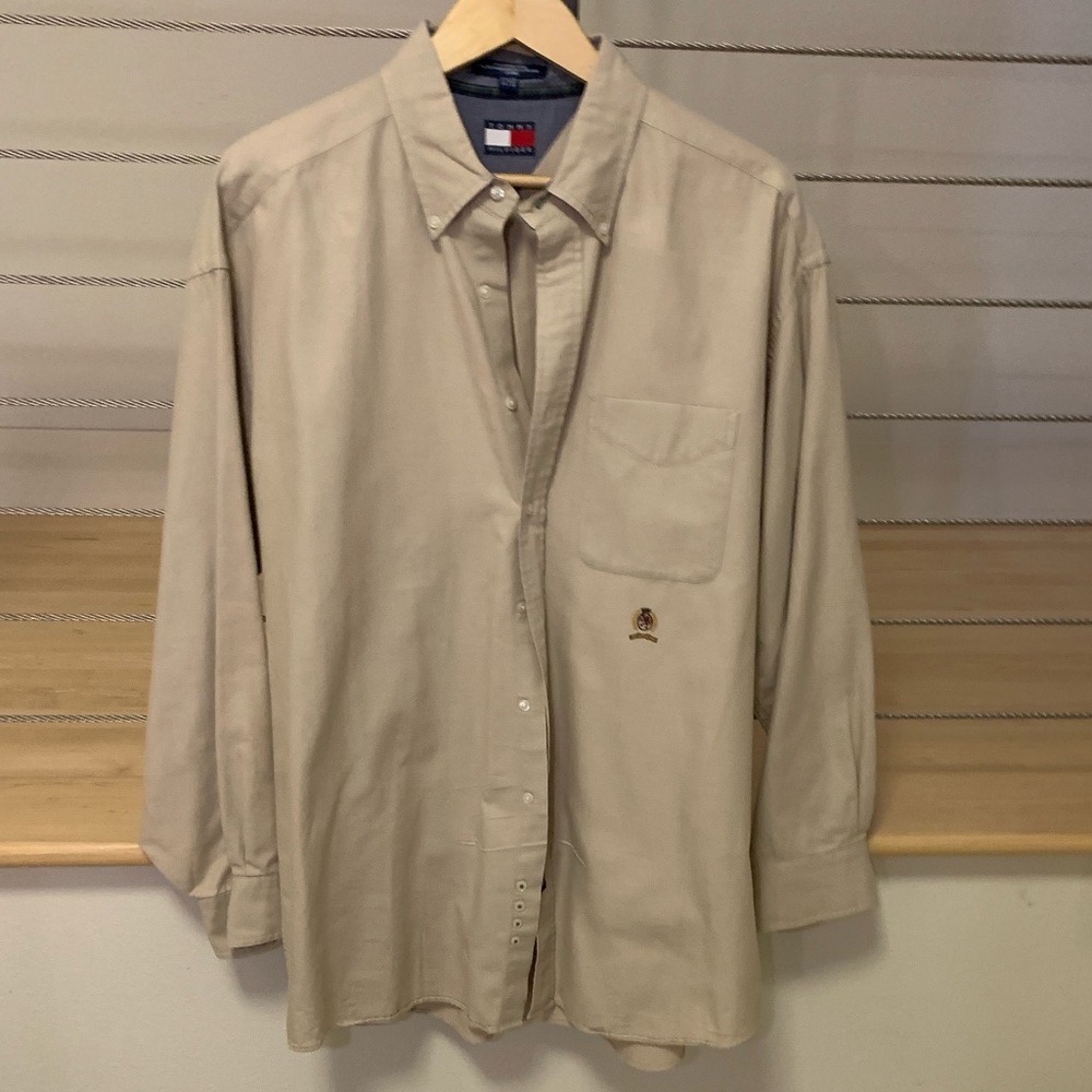 Tommy Hilfiger. Long sleeve. 17 1/2 34-35